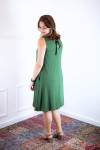 Vestido Emily - Regata de Amarrar nas Costas em Malha Confort - Naguirre Shop