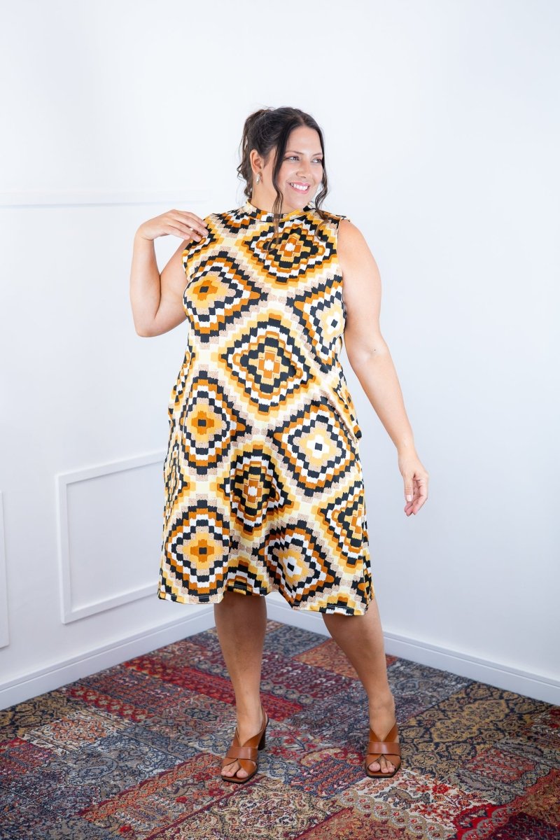 Vestido Emily - Regata de Amarrar nas Costas em Malha Confort - Naguirre Shop