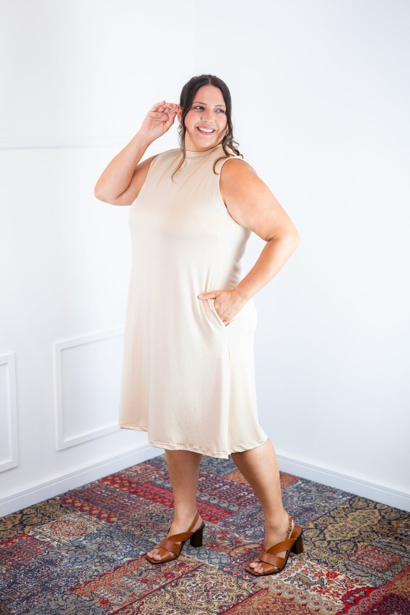 Vestido Emily - Regata de Amarrar nas Costas em Malha Confort - Naguirre Shop