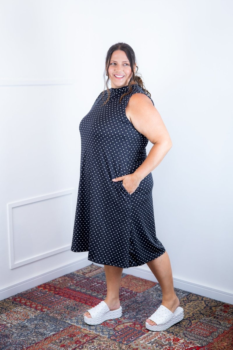 Vestido Emily - Regata de Amarrar nas Costas em Malha Confort - Naguirre Shop