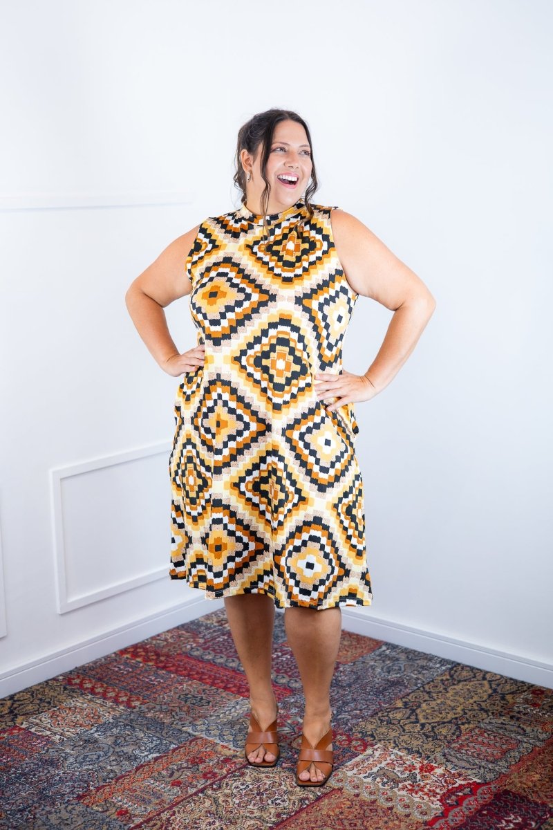 Vestido Emily - Regata de Amarrar nas Costas em Malha Confort - Naguirre Shop