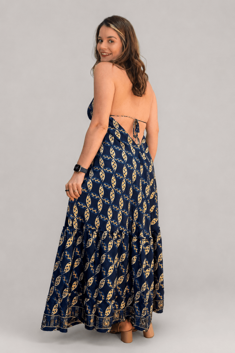 Vestido Estilo Boho Chic Toque Seda Light Evasê com Decote nas Costas Amira - Naguirre Shop