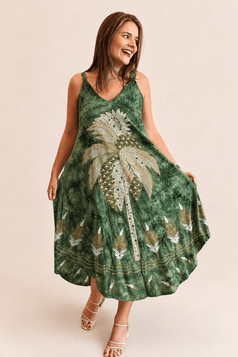 Vestido Fluido em Viscose Natural Evasê com Alças Marrocos Estampados na cor Brisa Tropical Verde, foto 2 de 2