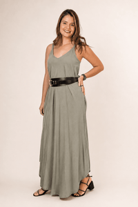 Vestido Fluido em Viscose Natural Evasê com Alças Marrocos Liso - Naguirre Shop