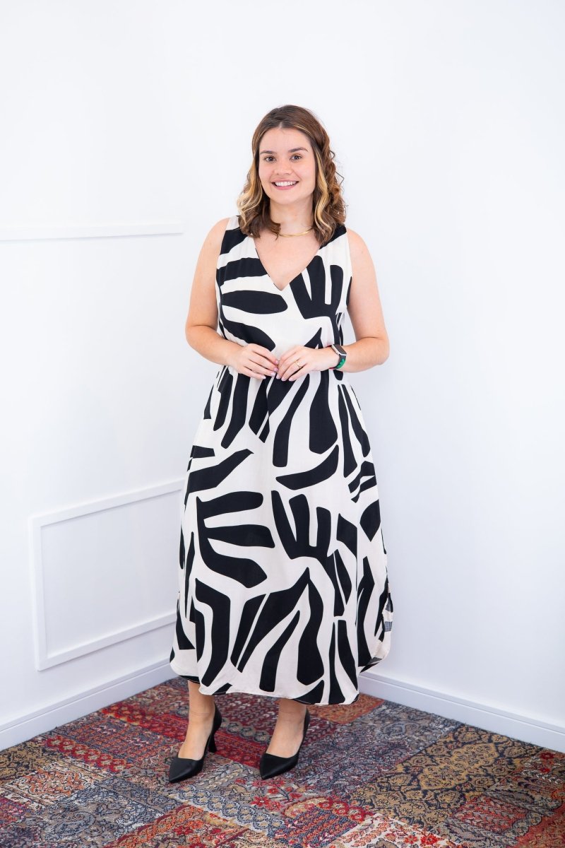 Vestido Gabriela - Regata Longuete com Decote V em Viscolinho - Naguirre Shop