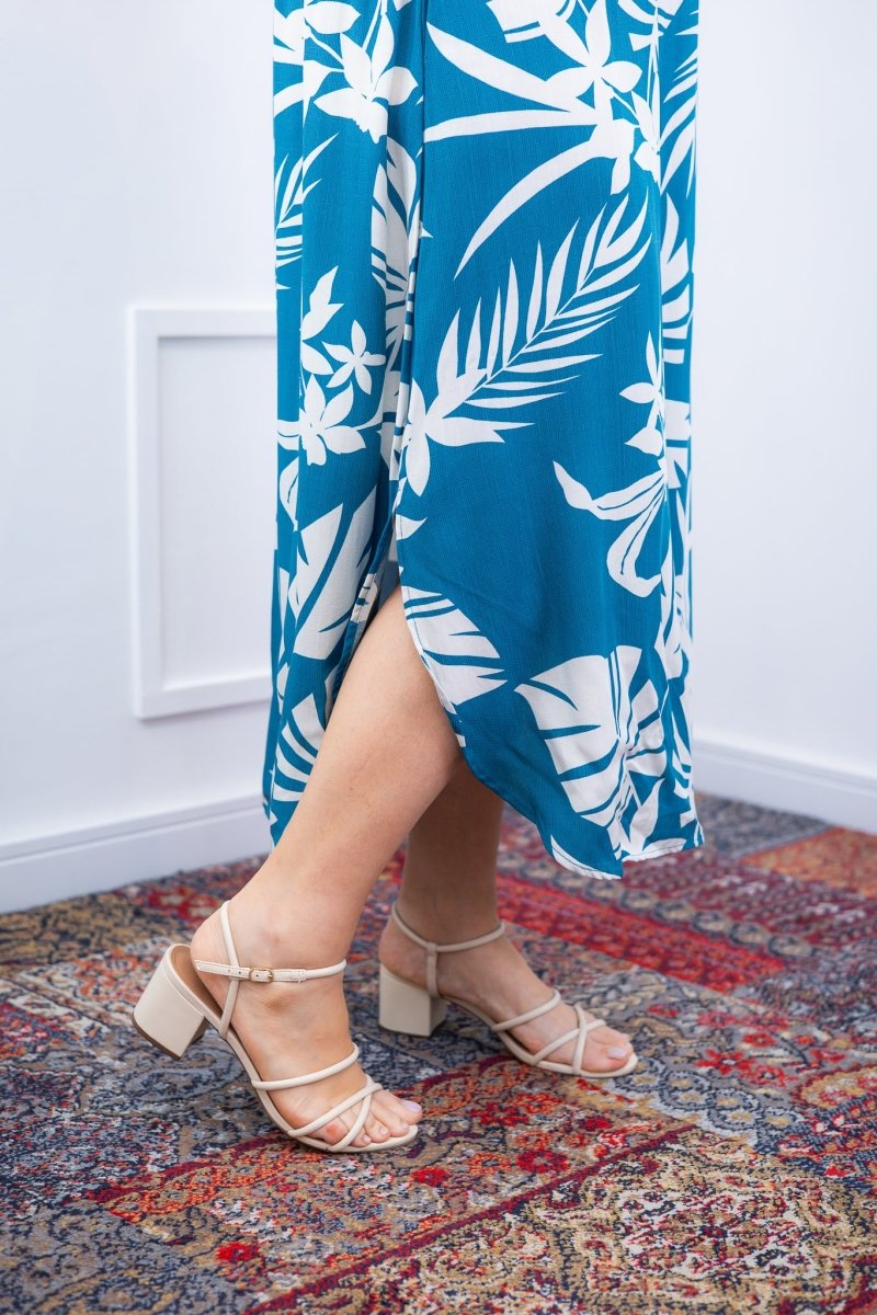 Vestido Gabriela - Regata Longuete com Decote V em Viscolinho - Naguirre Shop