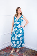 Vestido Gabriela - Regata Longuete com Decote V em Viscolinho - Naguirre Shop