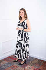 Vestido Gabriela - Regata Longuete com Decote V em Viscolinho - Naguirre Shop