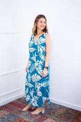 Vestido Gabriela - Regata Longuete com Decote V em Viscolinho - Naguirre Shop