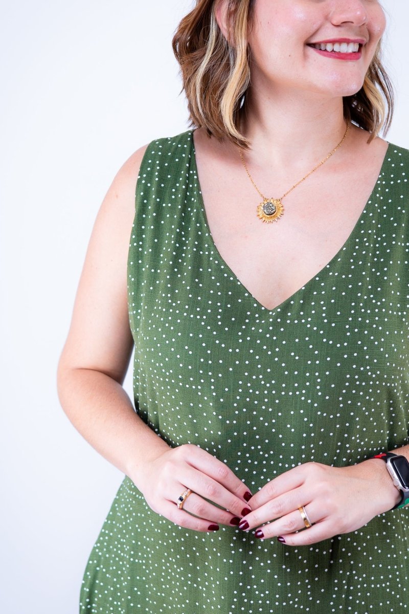 Vestido Gabriela - Regata Longuete com Decote V em Viscolinho - Naguirre Shop