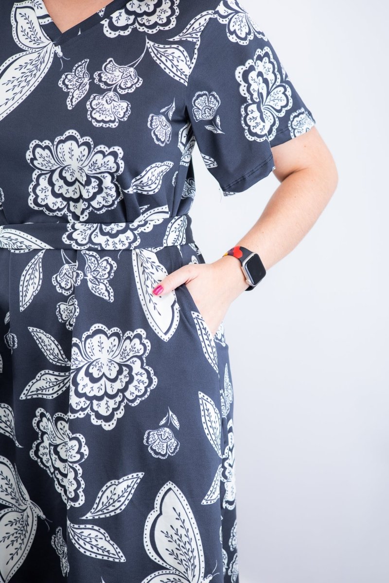 Vestido Letícia – Midi com Gola V em Malha Confort Deluxe - Naguirre Shop