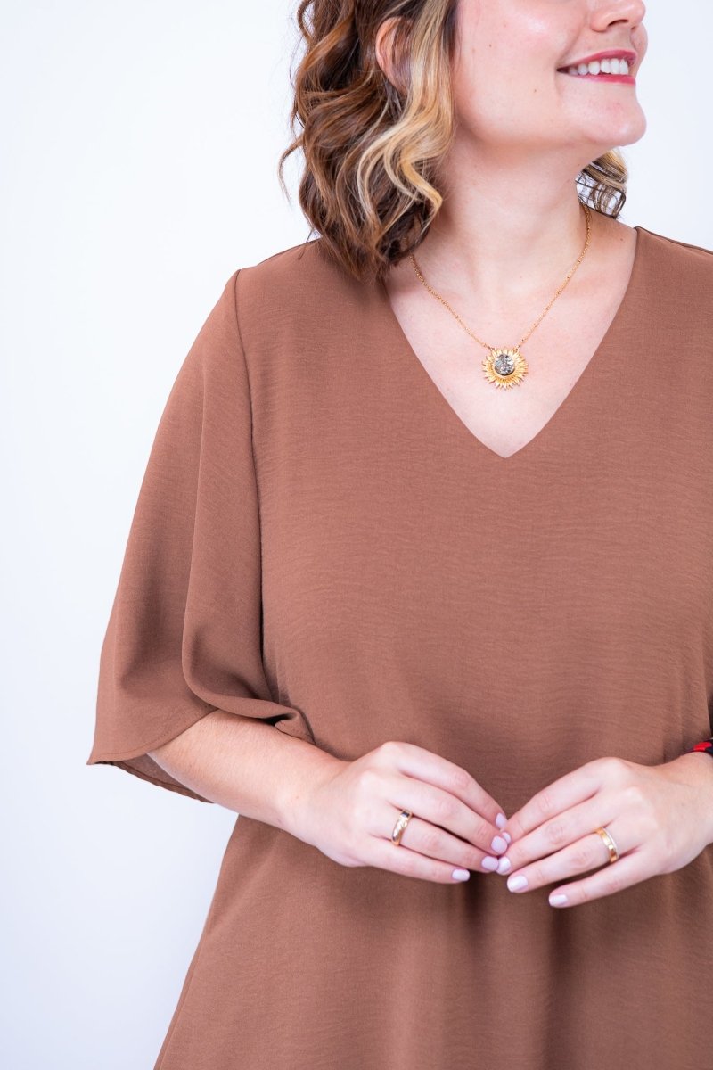 Vestido Lívia - Midi de Duas Camadas Decote V com Manga Morcego em Crepe - Naguirre Shop