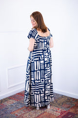 Vestido Longo Cecília – Manga Ciganinha em Viscolinho com Bolsos Laterais - Naguirre Shop