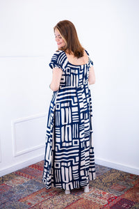 Vestido Longo Cecília – Manga Ciganinha em Viscolinho com Bolsos Laterais - Naguirre Shop