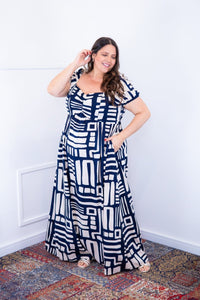 Vestido Longo Cecília – Manga Ciganinha em Viscolinho com Bolsos Laterais - Naguirre Shop