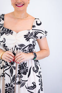 Vestido Longo Cecília – Manga Ciganinha em Viscolinho com Bolsos Laterais - Naguirre Shop