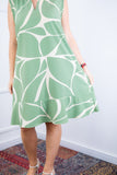 Vestido Luana – Evasê com Gola Padre e Bolsos em Crepe - Naguirre Shop