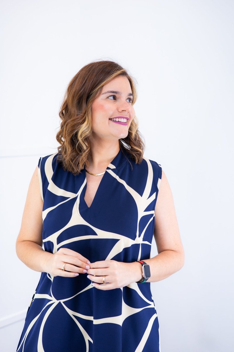 Vestido Luana – Evasê com Gola Padre e Bolsos em Crepe - Naguirre Shop