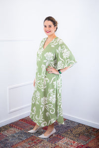 Vestido Luciana – Longuete em Viscolinho com Mangas Amplas e Bolsos - Naguirre Shop