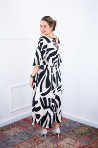 Vestido Luciana – Longuete em Viscolinho com Mangas Amplas e Bolsos - Naguirre Shop