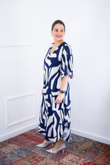 Vestido Luciana – Longuete em Viscolinho com Mangas Amplas e Bolsos - Naguirre Shop
