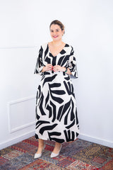 Vestido Luciana – Longuete em Viscolinho com Mangas Amplas e Bolsos - Naguirre Shop