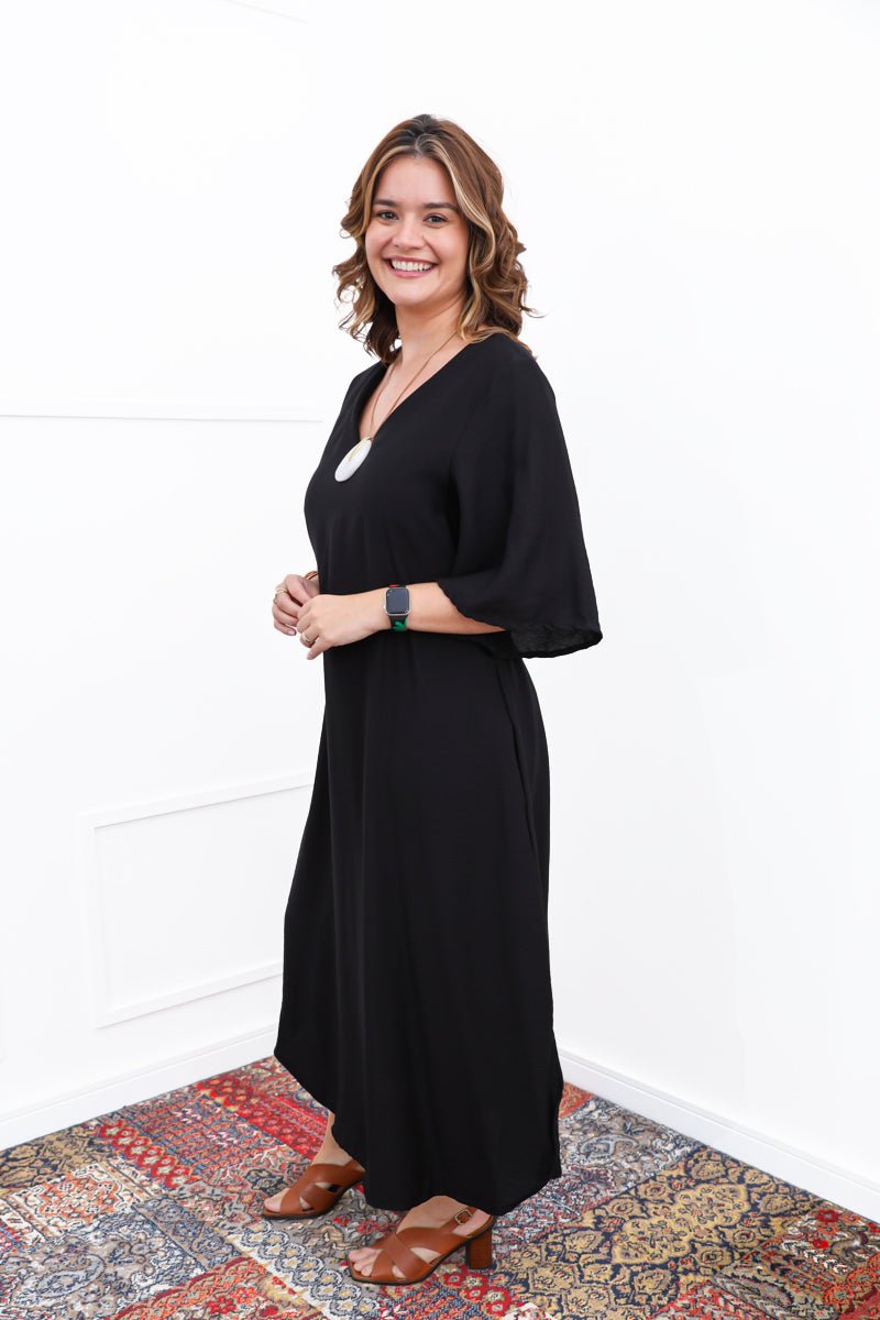 Vestido Luciana – Longuete em Viscomida com Mangas Amplas e Bolsos - Naguirre Shop