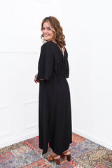 Vestido Luciana – Longuete em Viscomida com Mangas Amplas e Bolsos - Naguirre Shop
