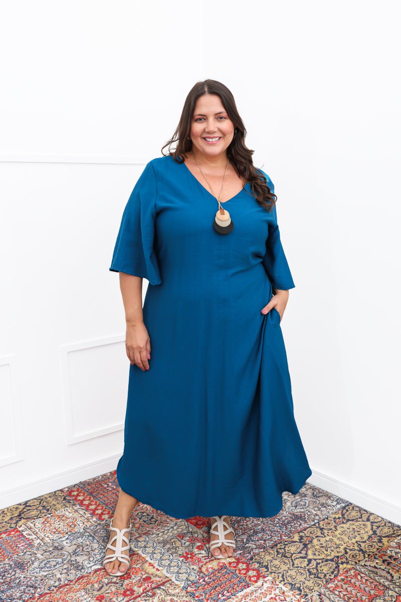 Vestido Luciana – Longuete em Viscomida com Mangas Amplas e Bolsos - Naguirre Shop
