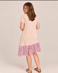 Vestido Mademoiselle com barrado de tule, vista de costas — Poá Rosa.