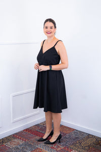 Vestido Malu – Alça Ajustável em Viscose Marrant com Saia Evasê e Bolsos - Naguirre Shop
