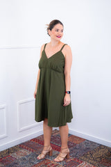 Vestido Malu – Alça Ajustável em Viscose Marrant com Saia Evasê e Bolsos - Naguirre Shop