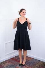 Vestido Malu – Alça Ajustável em Viscose Marrant com Saia Evasê e Bolsos - Naguirre Shop