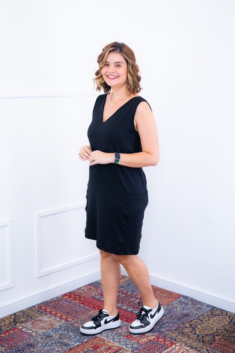 Vestido Mariana - Moletinho com Decote V e Bolsos Laterais - Naguirre Shop