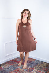 Vestido Mila – Malha Confort Midi com Alça Nadador - Naguirre Shop