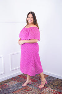 Vestido Nathalia – Midi em Laise Premium com Decote Ombro a Ombro - Naguirre Shop