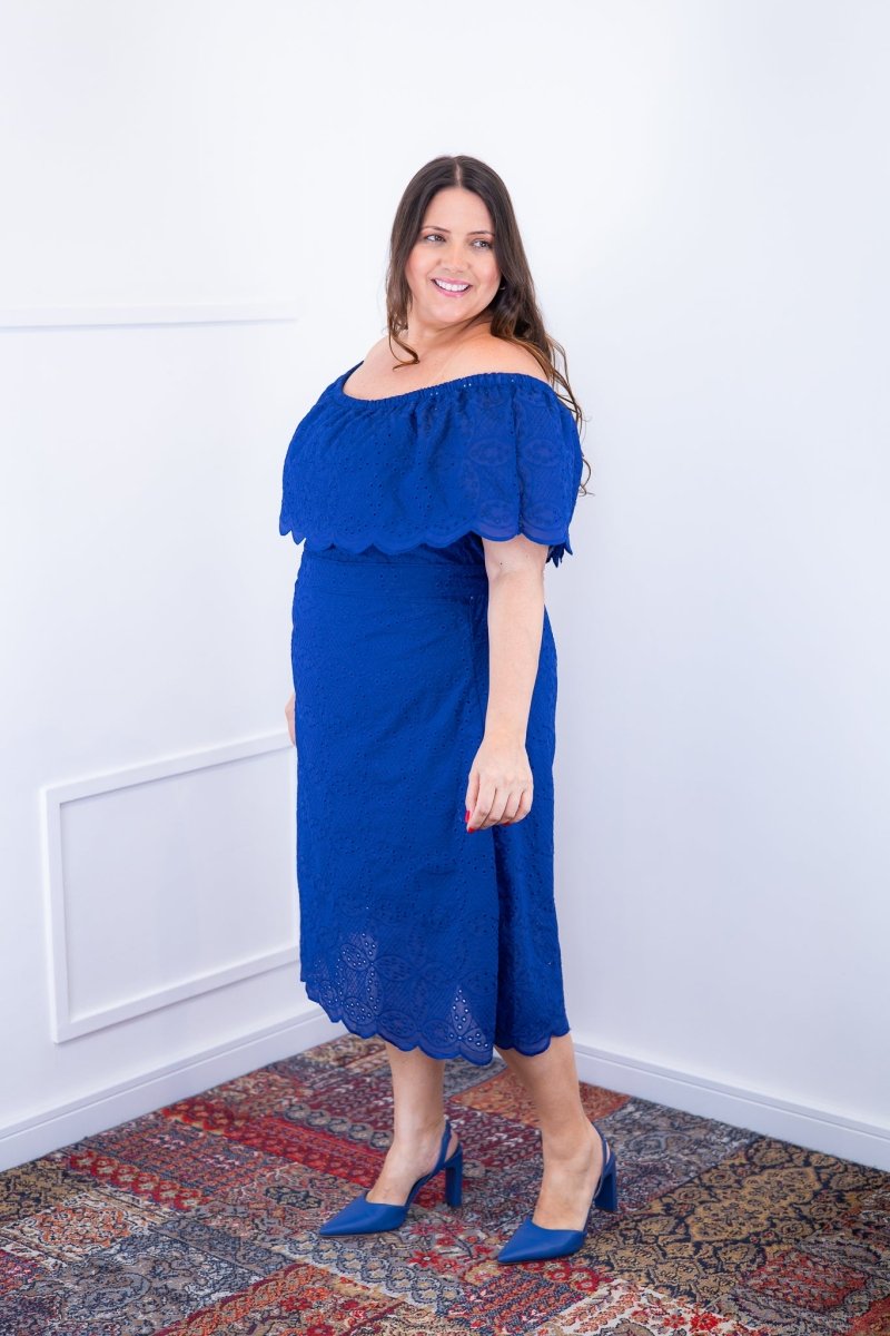 Vestido Nathalia – Midi em Laise Premium com Decote Ombro a Ombro - Naguirre Shop