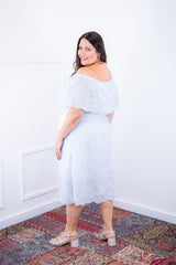 Vestido Nathalia – Midi em Laise Premium com Decote Ombro a Ombro - Naguirre Shop