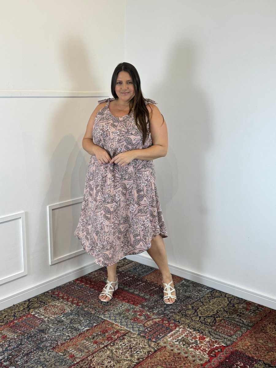 Vestido Paty – Decote Redondo e Alças Ajustáveis em Crepe - Naguirre Shop