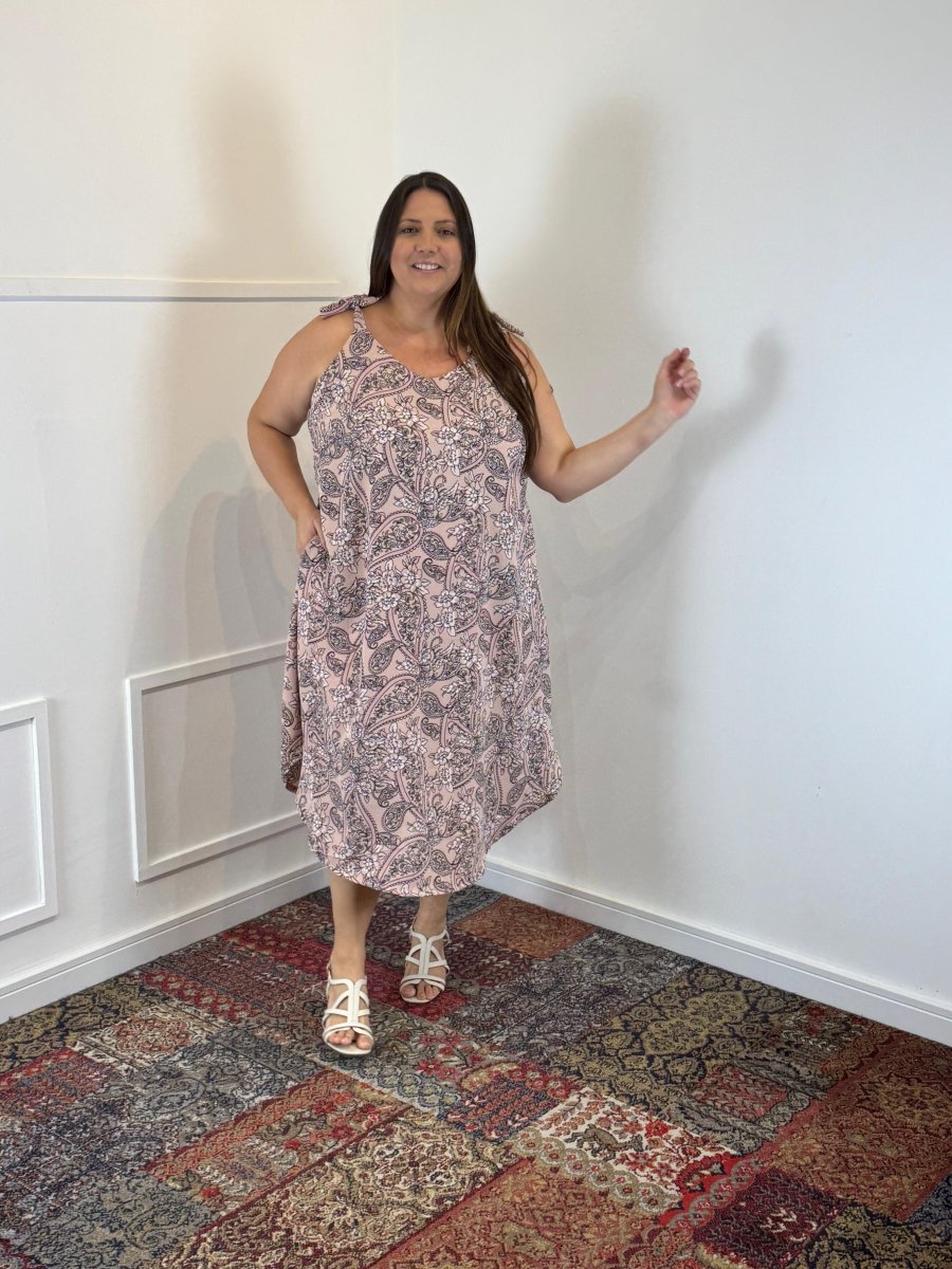 Vestido Paty – Decote Redondo e Alças Ajustáveis em Crepe - Naguirre Shop