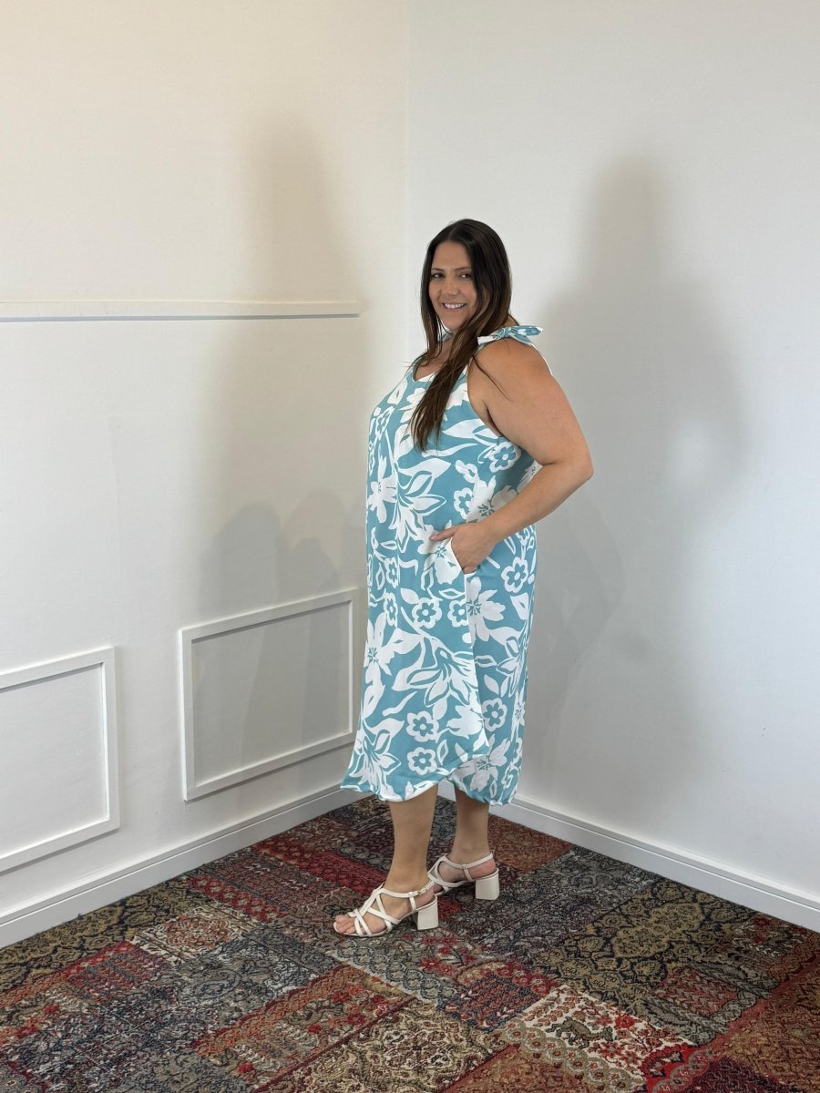 Vestido Paty – Decote Redondo e Alças Ajustáveis em Crepe - Naguirre Shop