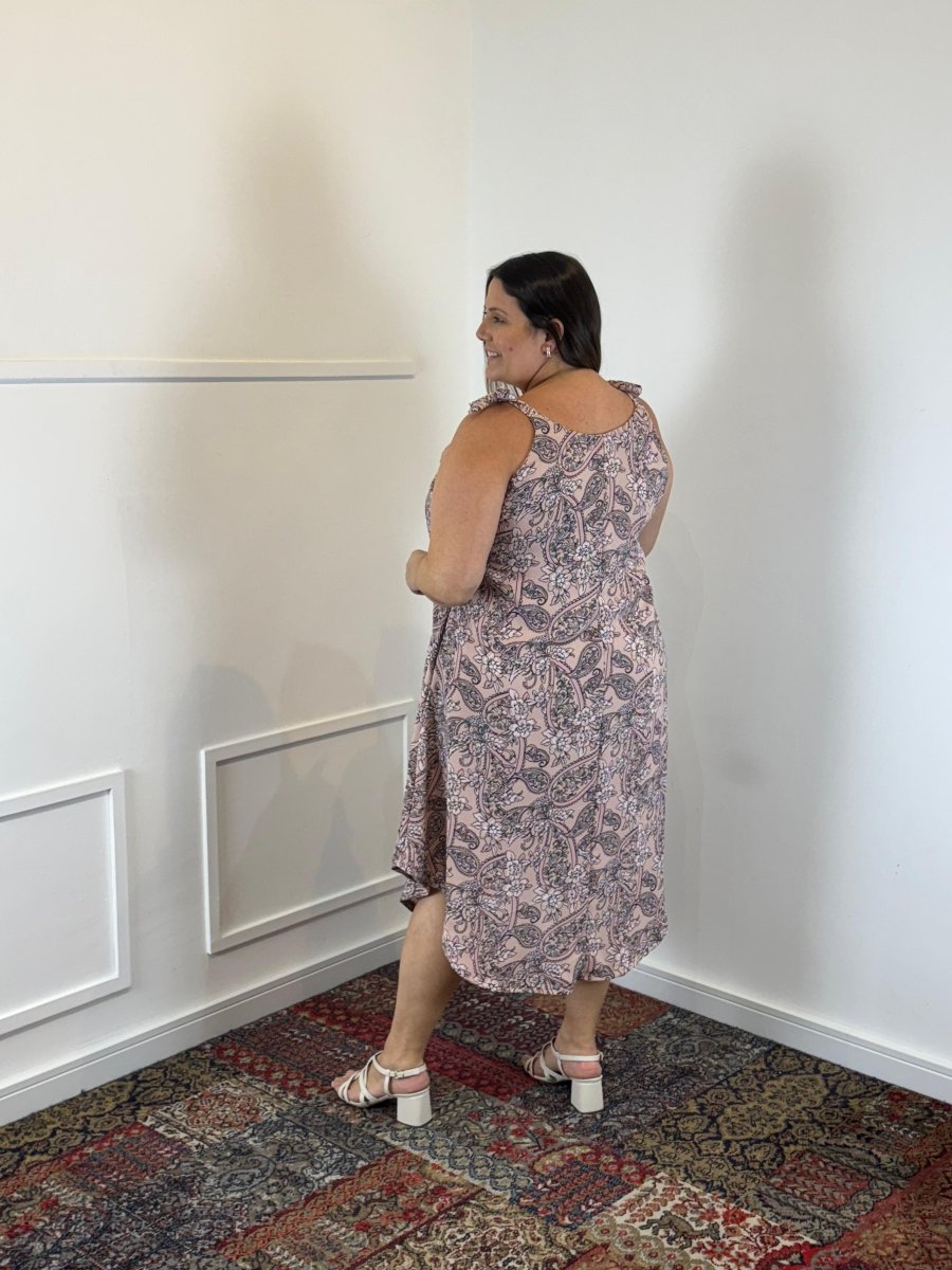 Vestido Paty – Decote Redondo e Alças Ajustáveis em Crepe - Naguirre Shop