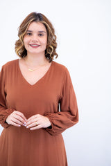 Vestido Rafaela - Longuete com Babado Gola V em Viscolinho - Naguirre Shop