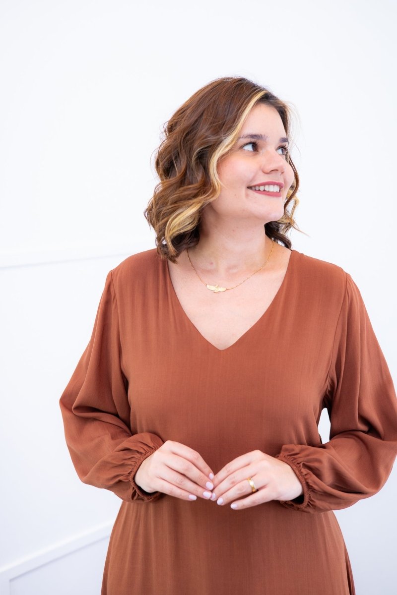 Vestido Rafaela - Longuete com Babado Gola V em Viscolinho - Naguirre Shop