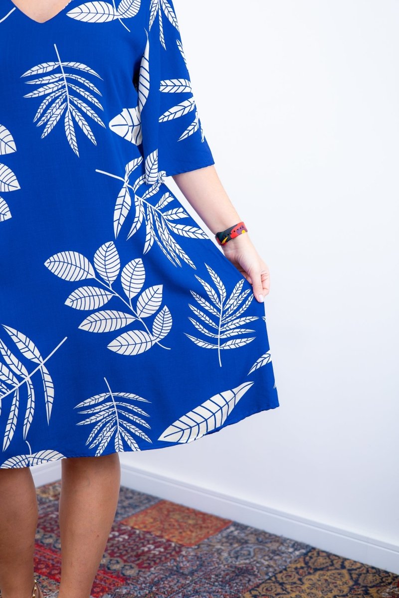 Vestido Sabrina - Decote V Manga Morcego em Viscolinho - Naguirre Shop