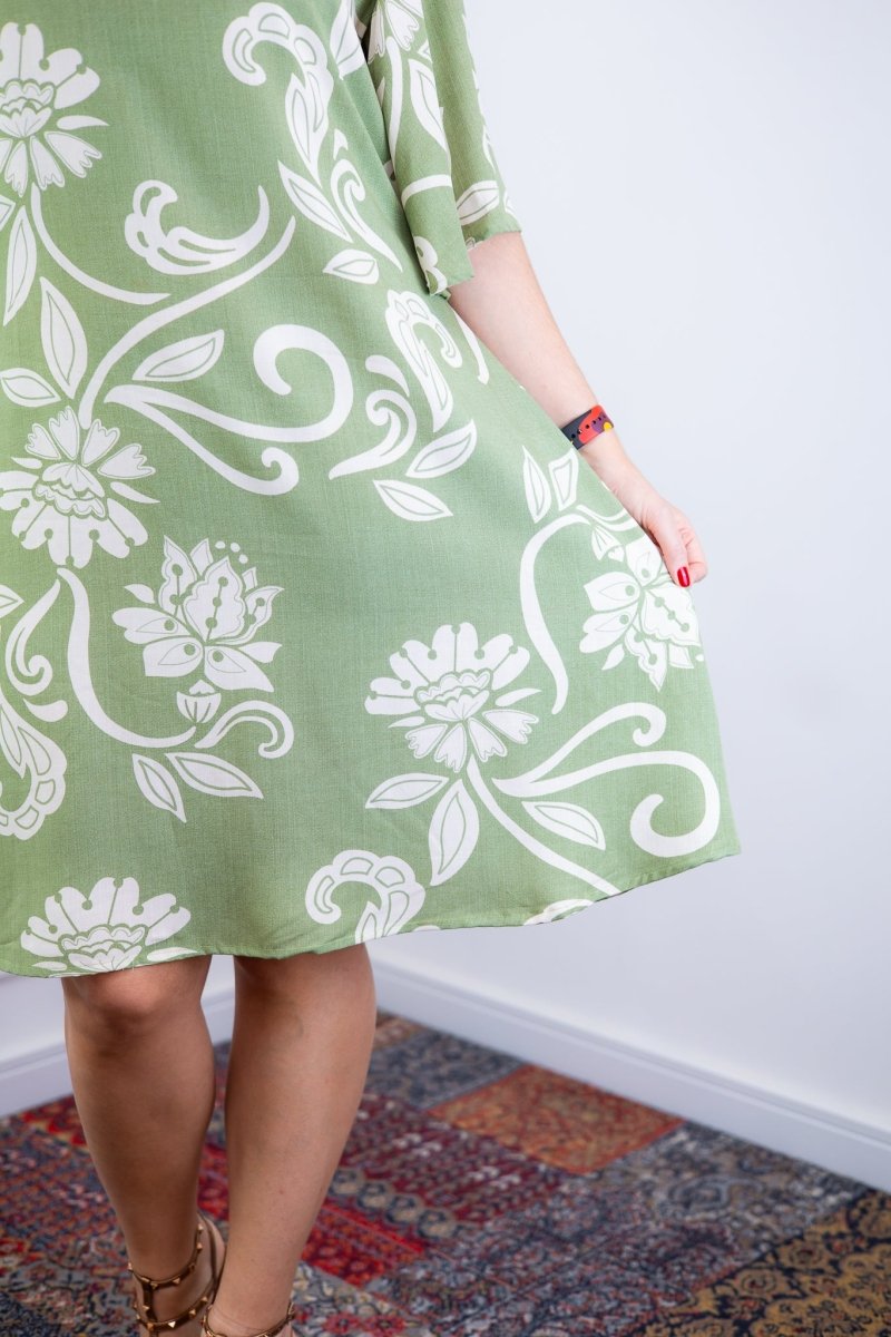 Vestido Sabrina - Decote V Manga Morcego em Viscolinho - Naguirre Shop