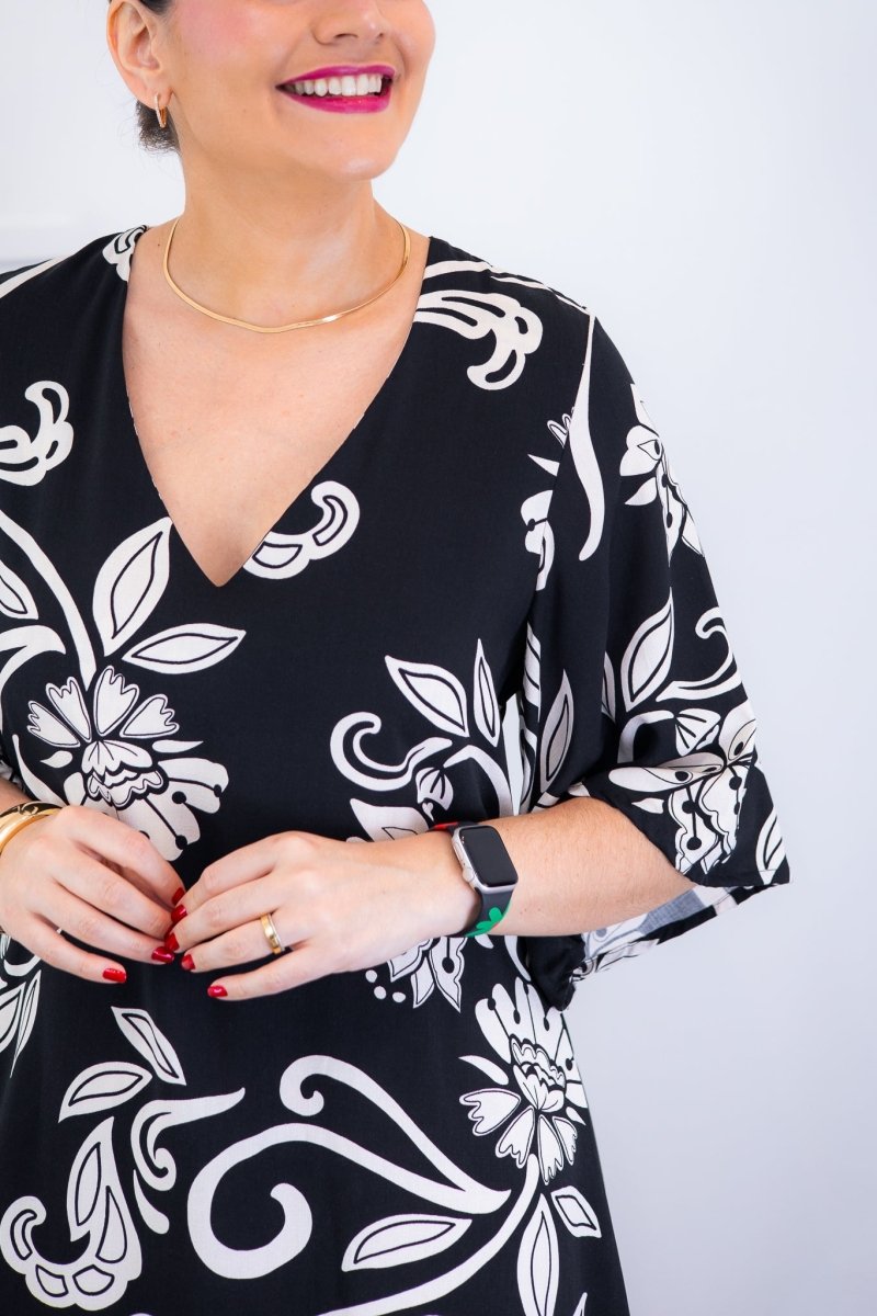 Vestido Sabrina - Decote V Manga Morcego em Viscolinho - Naguirre Shop