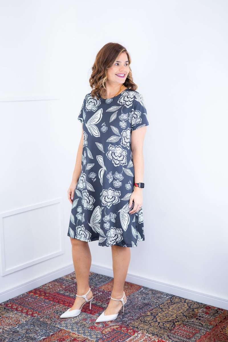 Vestido Sara - Malha Confort Deluxe Midi com Mangas e Bolsos - Naguirre Shop