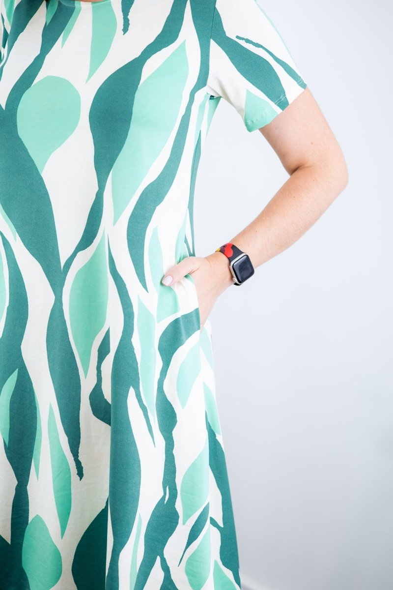 Vestido Sara - Malha Confort Deluxe Midi com Mangas e Bolsos - Naguirre Shop