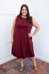 Vestido Sofia regata midi, vista frontal — Plus Size (Tam 48 ao 54) / Marsalla.